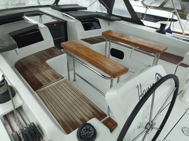 Big Blue - Sailboat in Alimos