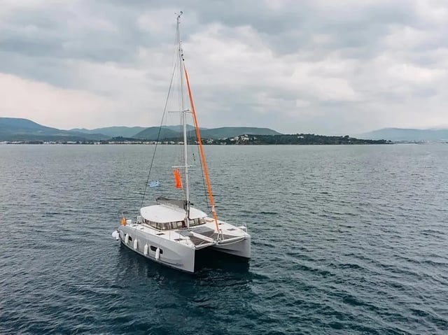 Lydia - Catamaran in Nikiana