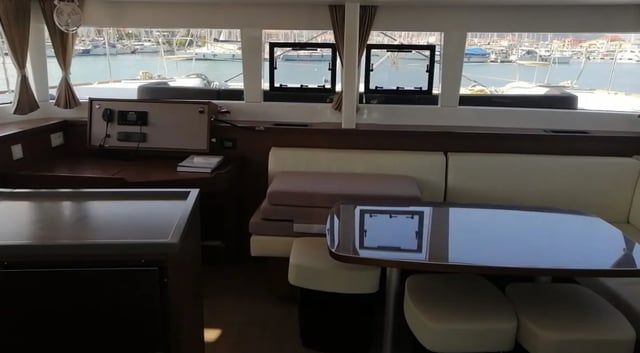 Endurance - Katamaran içinde Nikiana