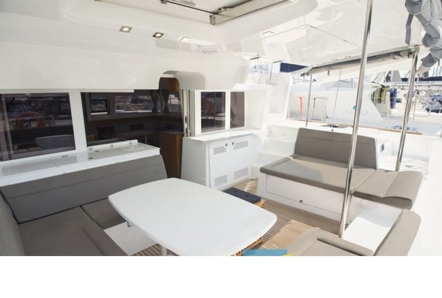 Hydra VIII - Catamaran in Alimos