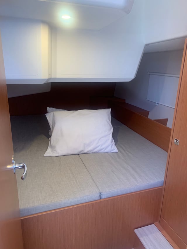 Maia - Sailboat in Alimos