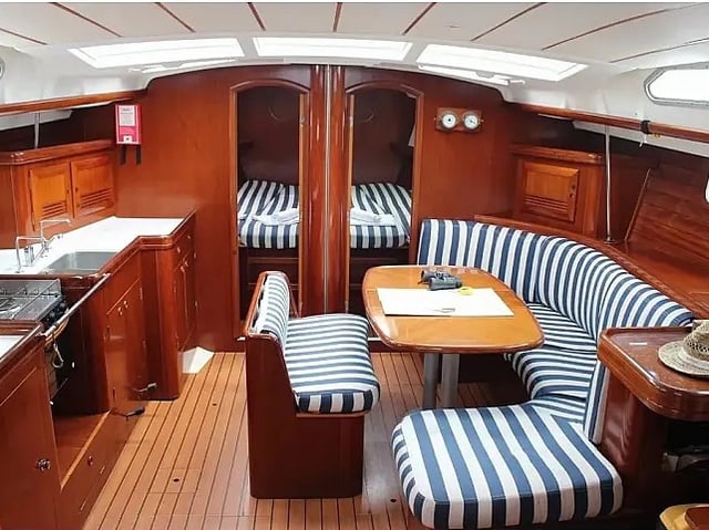 Pigasos - Yelkenli içinde Nikiana