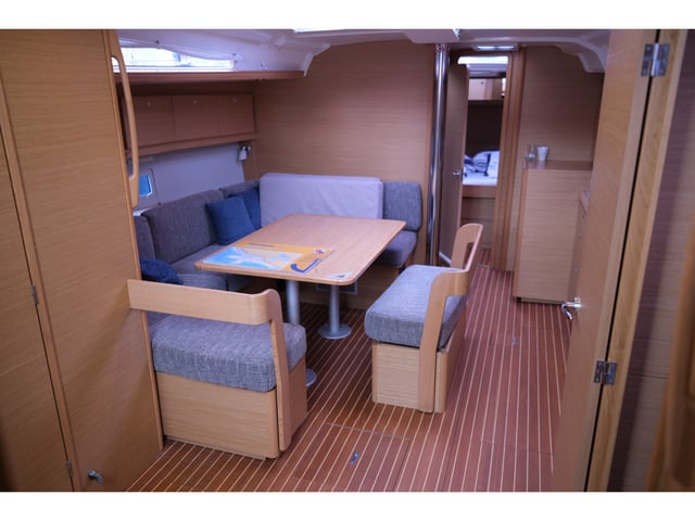 Catacea - Yelkenli içinde Primošten