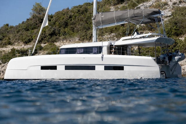 PAX - Catamaran in Primošten