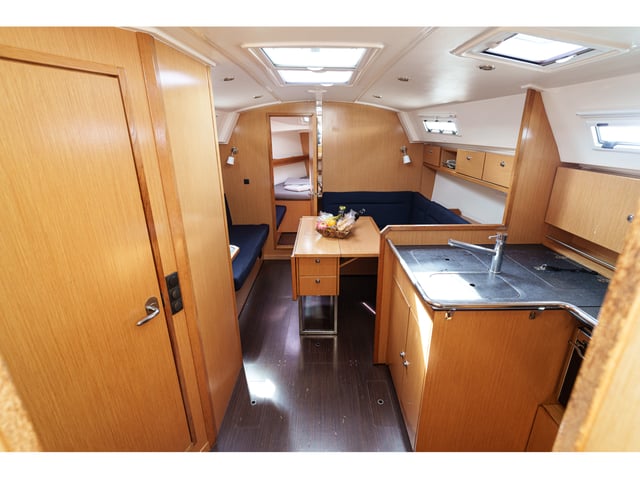 Irene - Yelkenli içinde Palairos