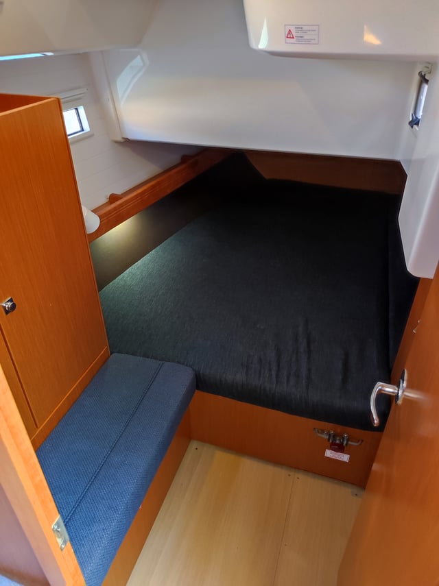 IOLI - Yelkenli içinde Lefkada