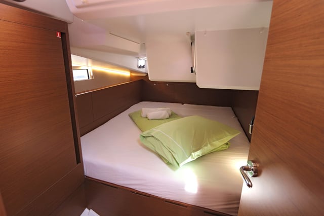 Avra - Sailboat in Lavrio