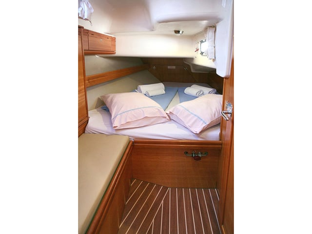 Aristoteles - Yelkenli içinde Lavrio