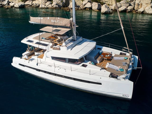 Atlantic - Katamaran içinde Golfo Aranci