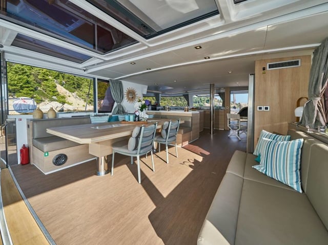 Atlantic - Katamaran içinde Golfo Aranci