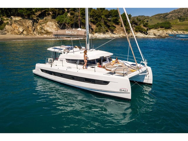 Fabster19 - Catamaran in Golfo Aranci