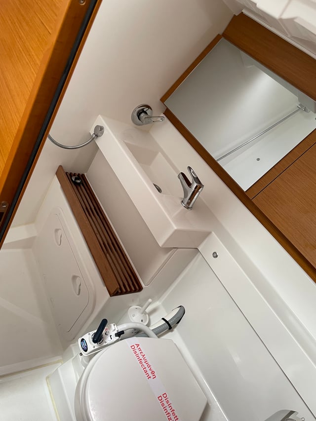 Iris - Yelkenli içinde Volos