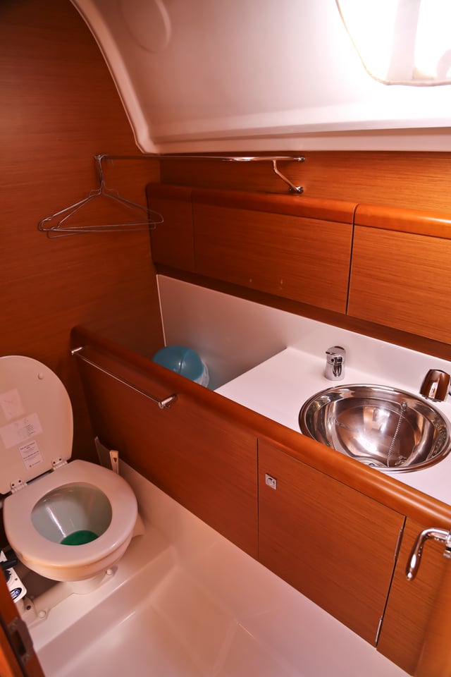 Galateia - Yelkenli içinde Loutraki