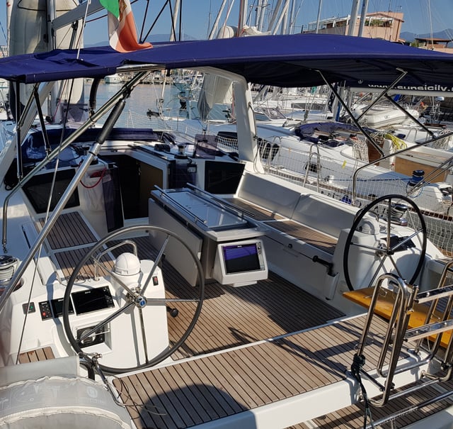 Senza Pensieri III - Sailboat in Tonnarella