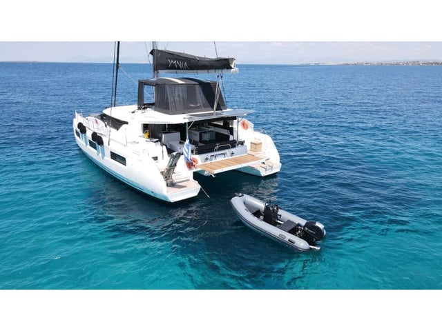 OMNIA - Catamaran in Pireas