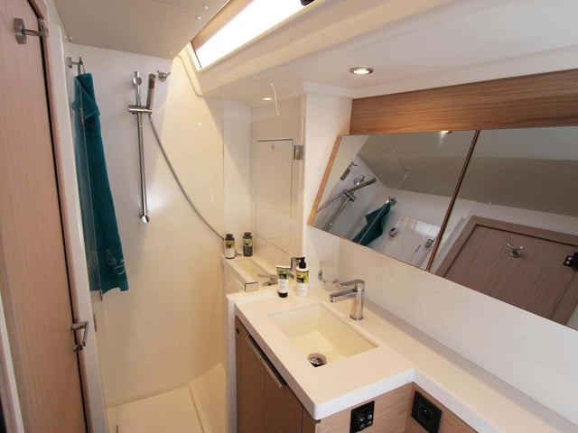 On y va - Yelkenli içinde Anatoliki Attiki