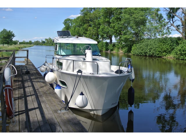 Liv - Motor Yacht in Nordöstra Motala