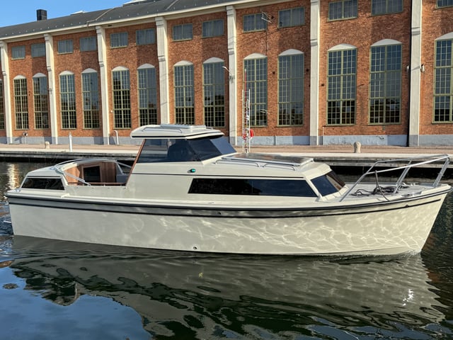 Safir - Motor Yacht in Nordöstra Motala