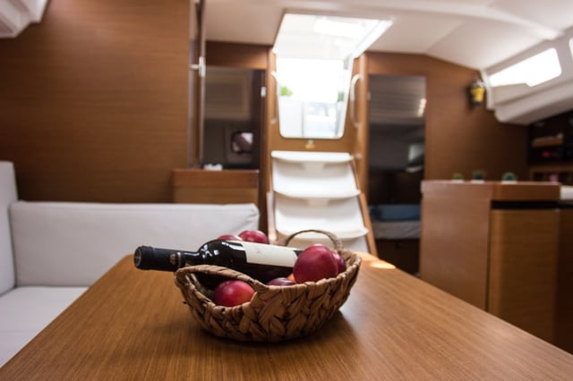 Celene - Yelkenli içinde Volos