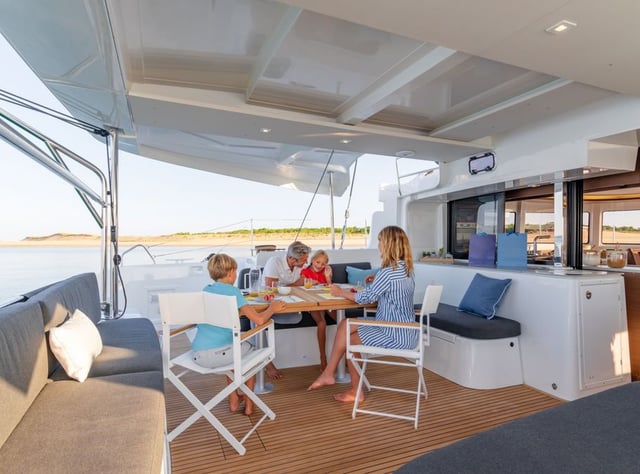 Latria - Catamaran in Mpenitses