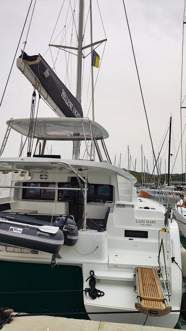 Lady Mary - Catamaran in Anatoliki Attiki