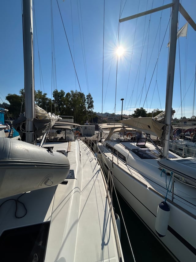 Tango I - Yelkenli içinde Kontokali