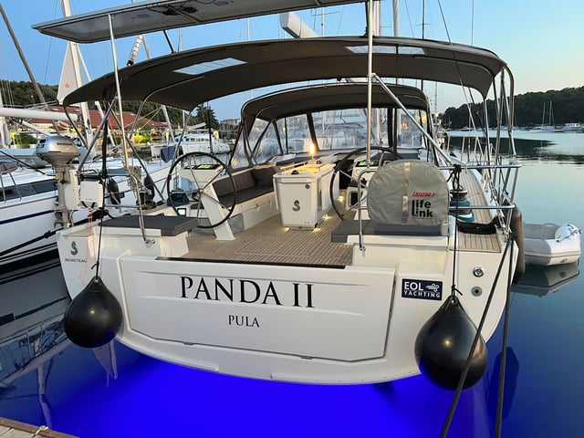 Panda II - Sailboat in Pula
