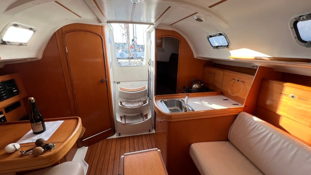 Romancie - Yelkenli içinde Arzon