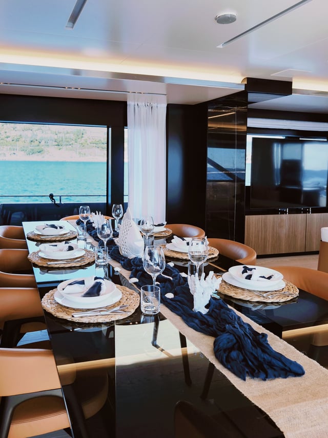 Icona - Motor Yat içinde Mandelieu-la-Napoule