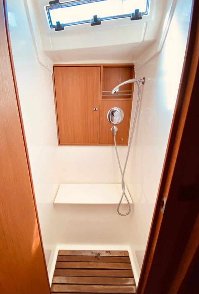 Rachelle - Sailboat in Kavala