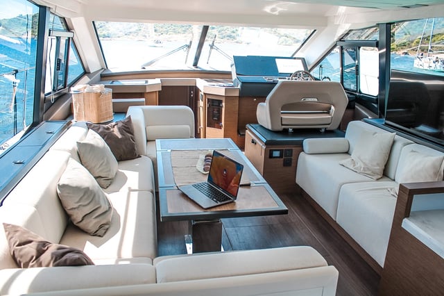 Nora - Motor Yat içinde Seget Donji