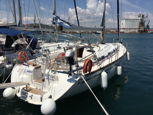 Aegle - Yelkenli içinde Volos