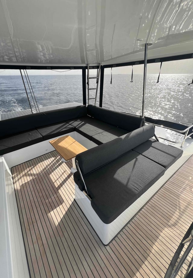 Pearl - Catamaran in Alimos