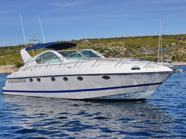 H.I.T. - Motor Yacht in Primošten