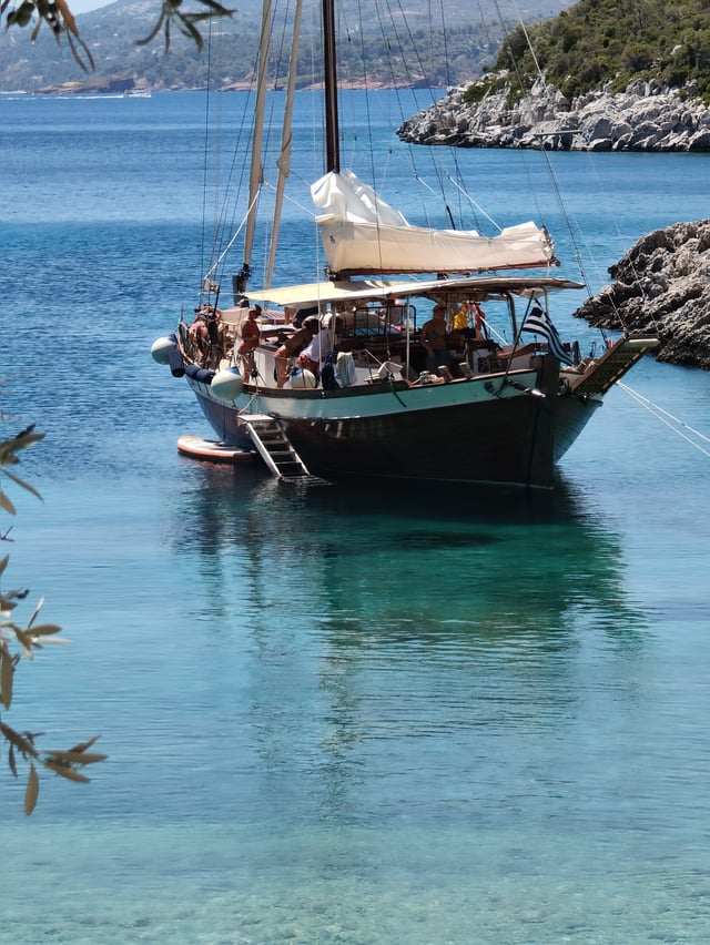 Ena - Gulet içinde Skopelos