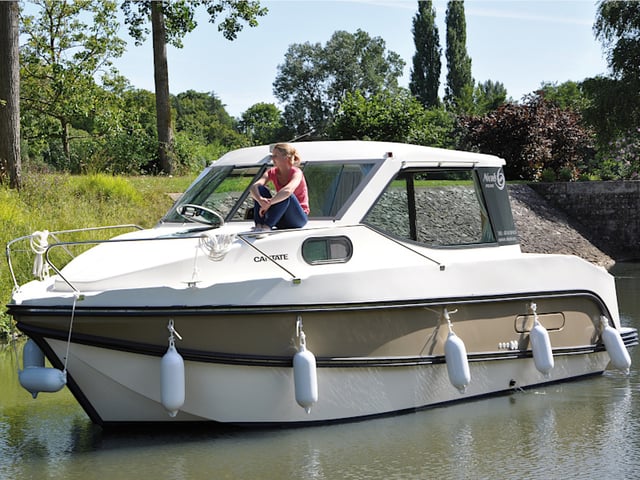 Solfège - Motor Yacht in Sablé-sur-Sarthe