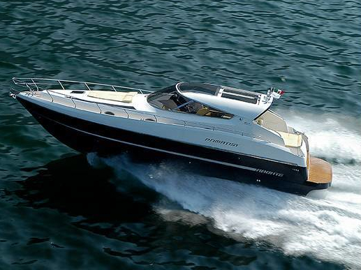 Champagne Three - Motor Yacht in Cannigione