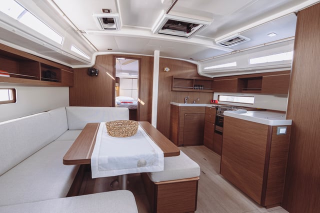 Miro 2022 ( Beneteau Oceanis 40.1 ft) - Yelkenli içinde Marmaris