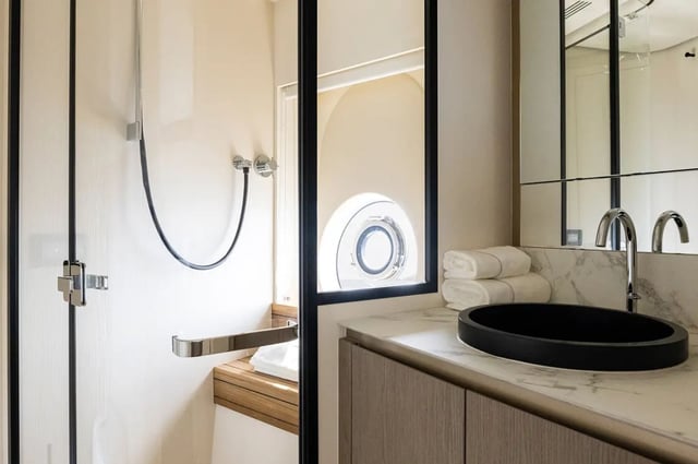 Amparito XIII - Motor Yacht in Podstrana