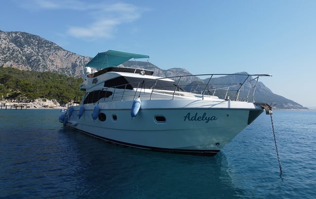 ADELYA - Motor Yacht in Liman