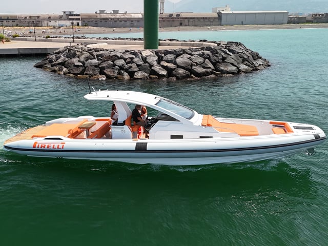Armare - Motor Yacht in Torre Annunziata