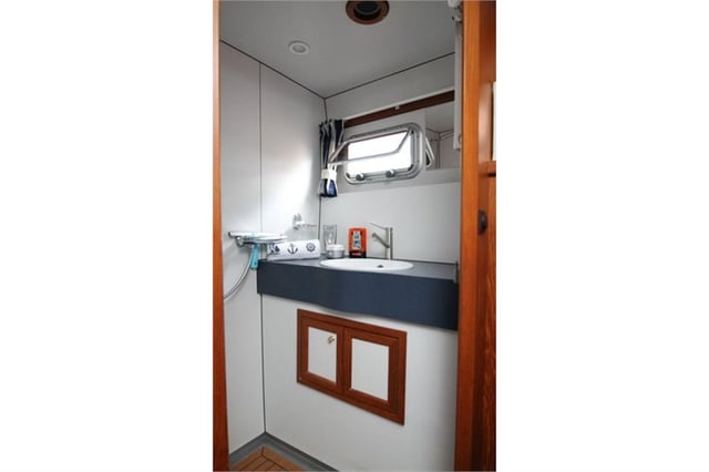 Nicole - Motor Yat içinde Woudsend