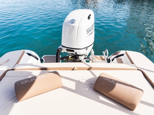 Audace - Motor Yat içinde Torre Canne