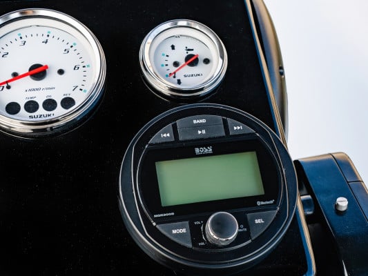 Smile - Motor Yat içinde Torre Canne