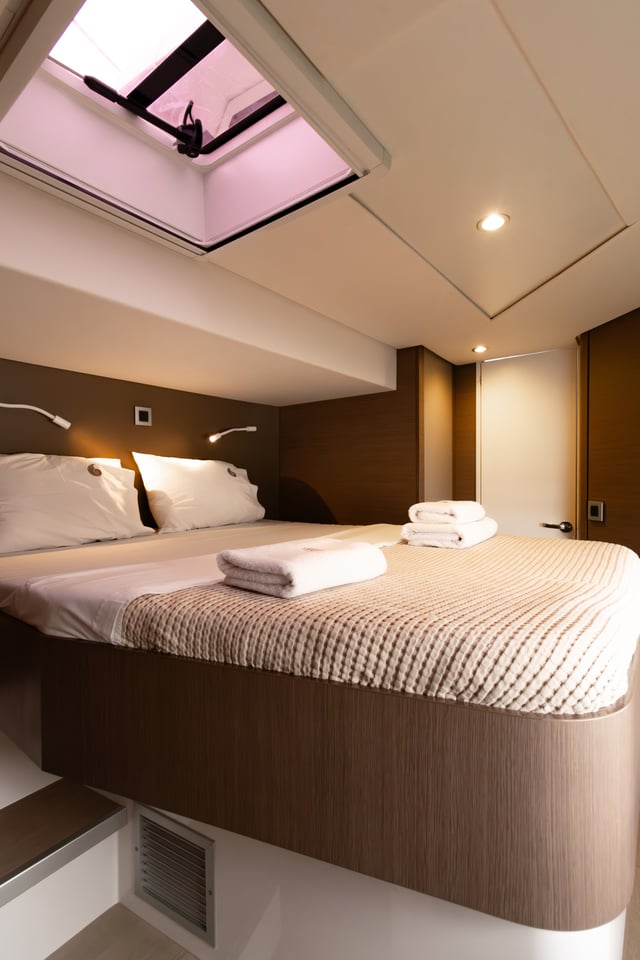 Stelina - Katamaran içinde Preveza