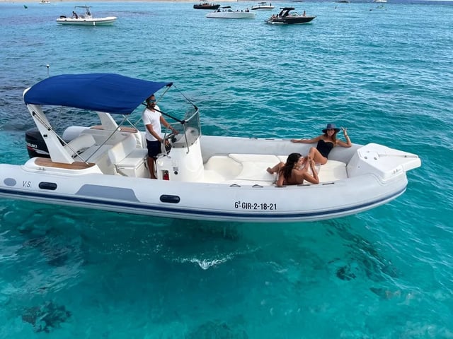 VS - Motor Yacht in Santa Eulària des Riu