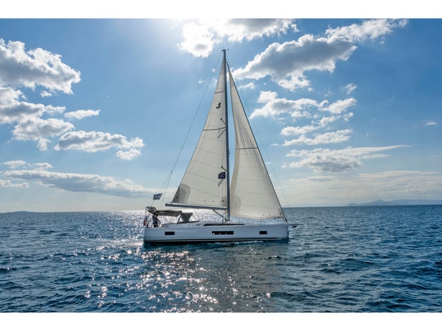 WHISPER - Sailboat in Alimos