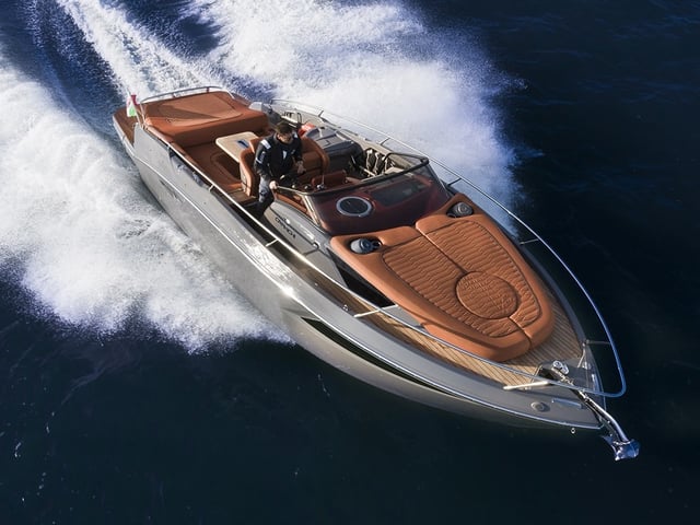 Aurora - Motor Yacht in Portisco