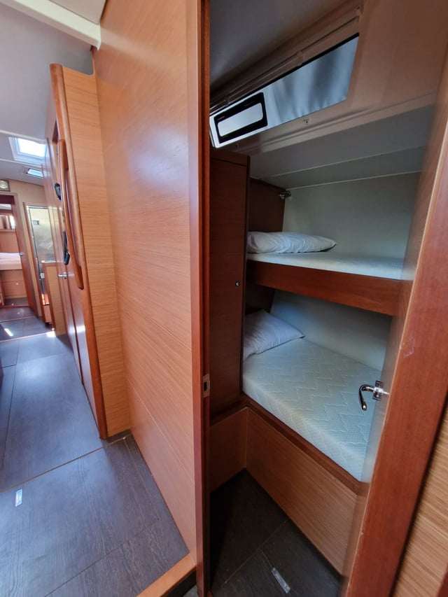 Albus - Sailboat in Tonnarella