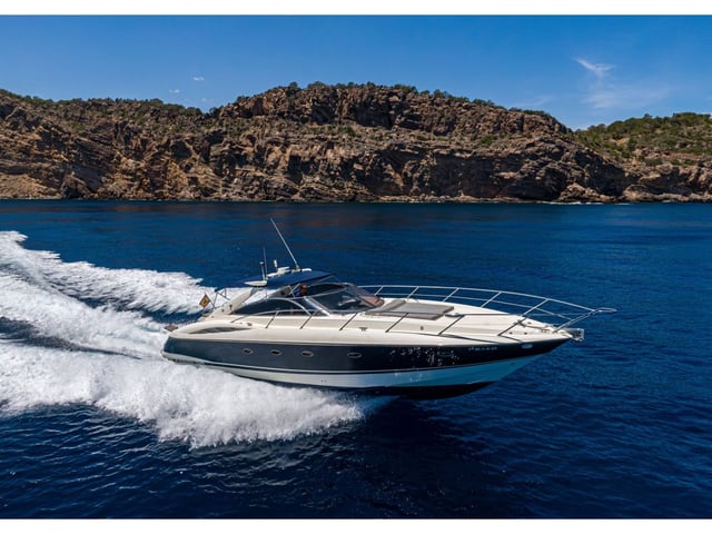 Navarone - Motor Yacht in Mikonos